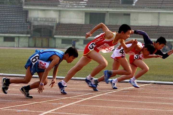 2019精彩的運動會主題日記_小學(xué)生運動會日記精選5篇